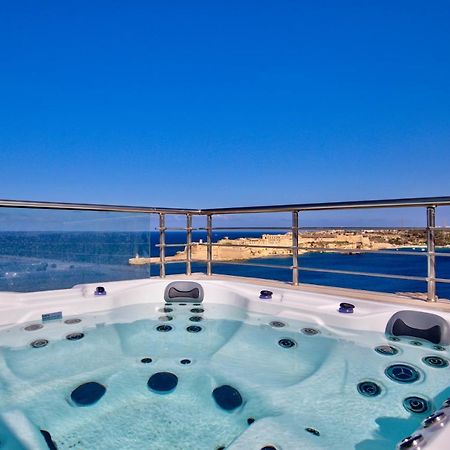 Valletta Luxury 4-Bedroom Duplex With Stunning Sea Views Private Terrace And Jacuzzi Esterno foto