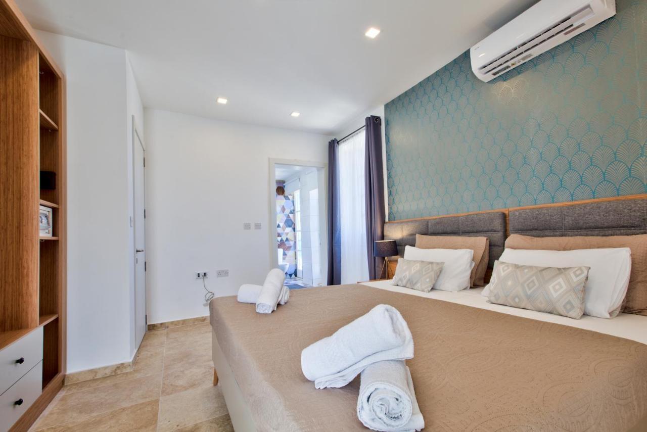 Valletta Luxury 4-Bedroom Duplex With Stunning Sea Views Private Terrace And Jacuzzi Esterno foto