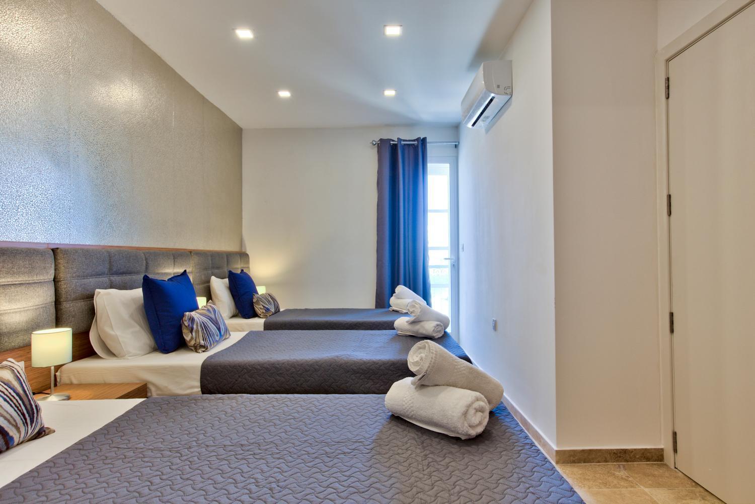 Valletta Luxury 4-Bedroom Duplex With Stunning Sea Views Private Terrace And Jacuzzi Esterno foto